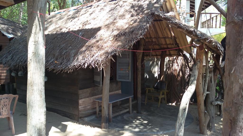 Beach Hut Baie d'Arugam Extérieur photo